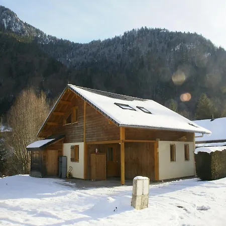 Spacious Near The Area, Cleaning Included Chalet